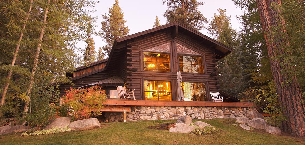 Log home with stained exterior